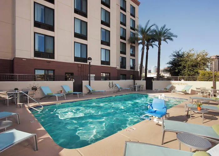 Springhill Downtown Hotel 3*