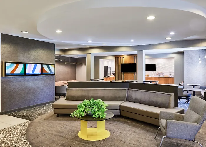 Springhill Downtown Hotel