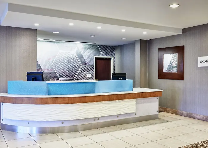 Springhill Downtown Hotel