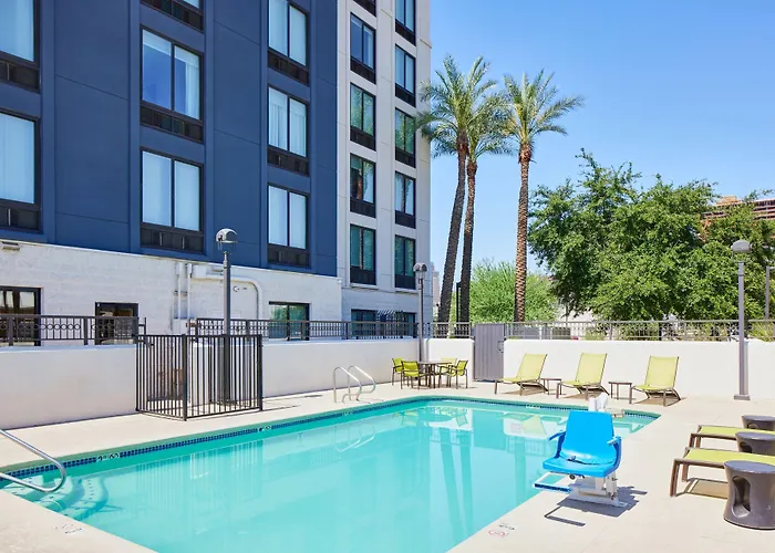 Springhill Downtown Hotel