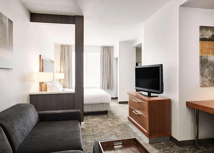 Springhill Downtown Hotel 3*